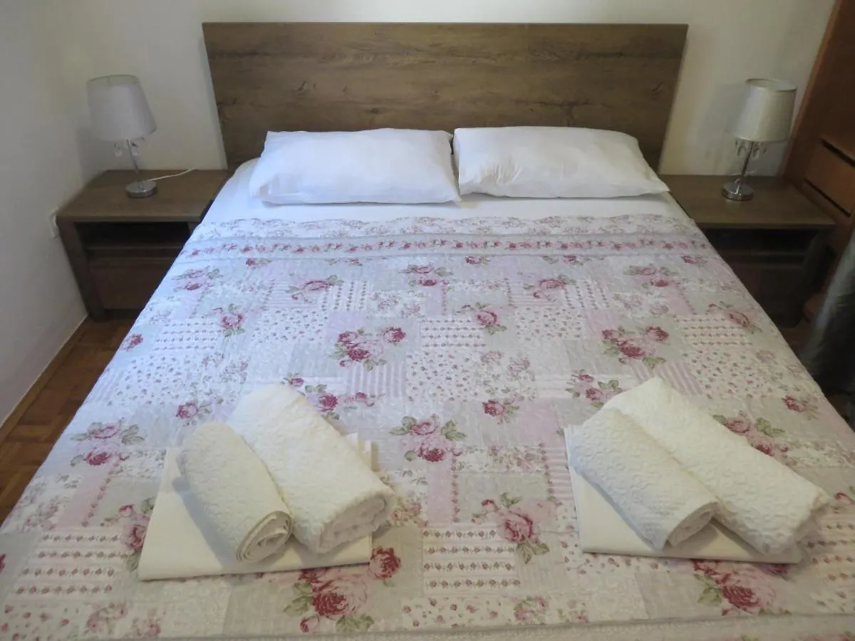 Soline Beach Apartments Biograd Na Moru Croatia